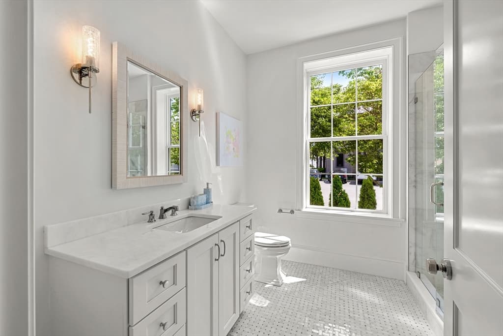 Condominium at 64 Pleasant Street # A, Marblehead MA 01945, Marblehead, photo 23 of 30