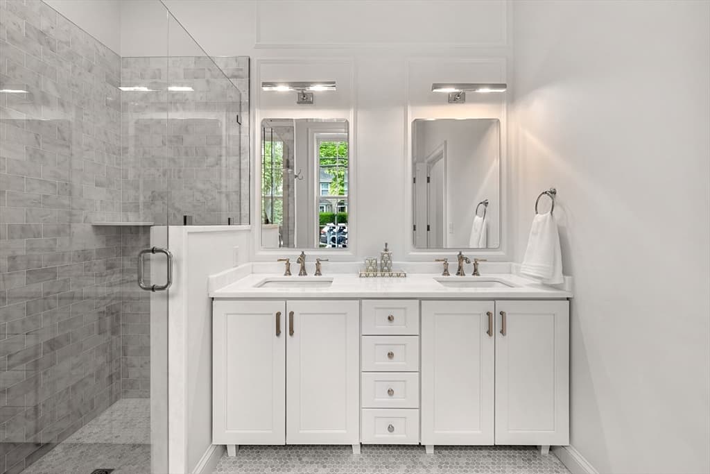 Condominium at 64 Pleasant Street # A, Marblehead MA 01945, Marblehead, photo 18 of 30