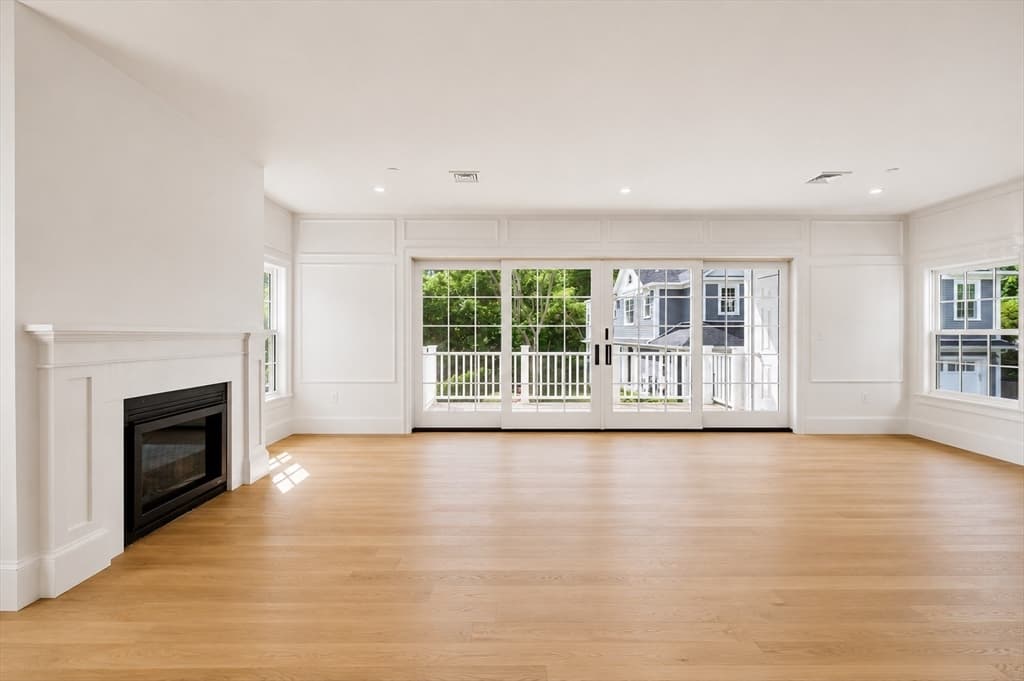 Condominium at 64 Pleasant Street # A, Marblehead MA 01945, Marblehead, photo 11 of 30