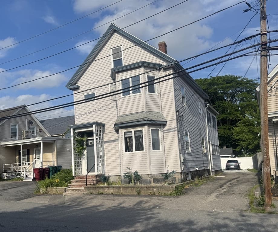 Multi Family at 10 Payton St, Lowell MA 01852, photo 3 of 24