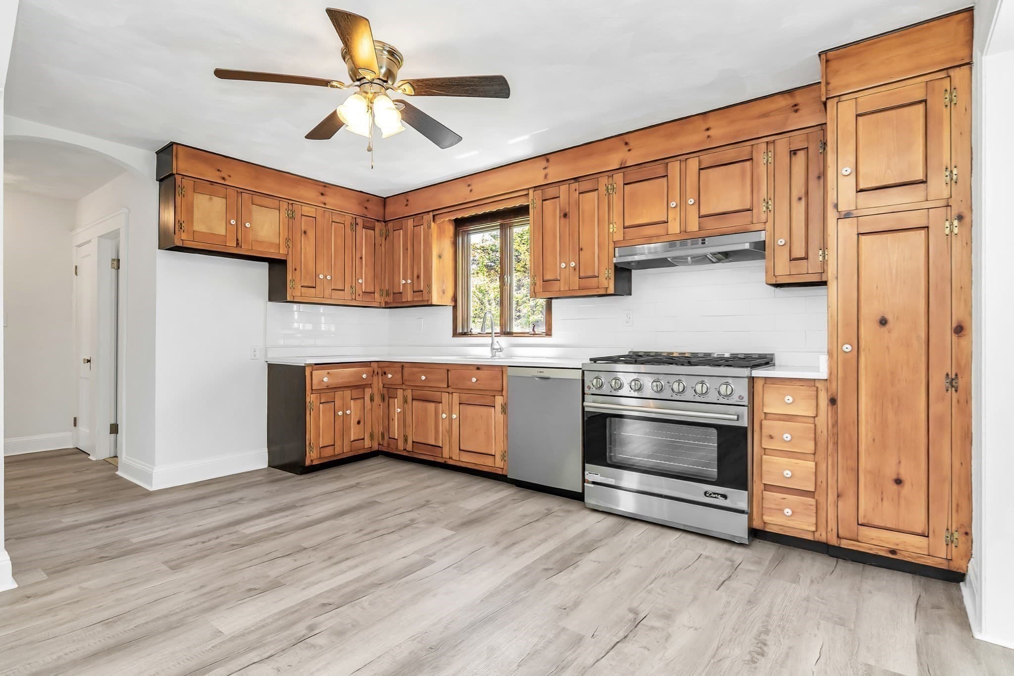 Single Family Residence at 4 Capitol Street, Methuen MA 01844, Methuen, photo 5 of 42