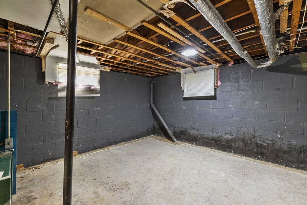 Multi Family at 52 Chesterfield, Boston MA 02136, Boston, photo 17 of 23