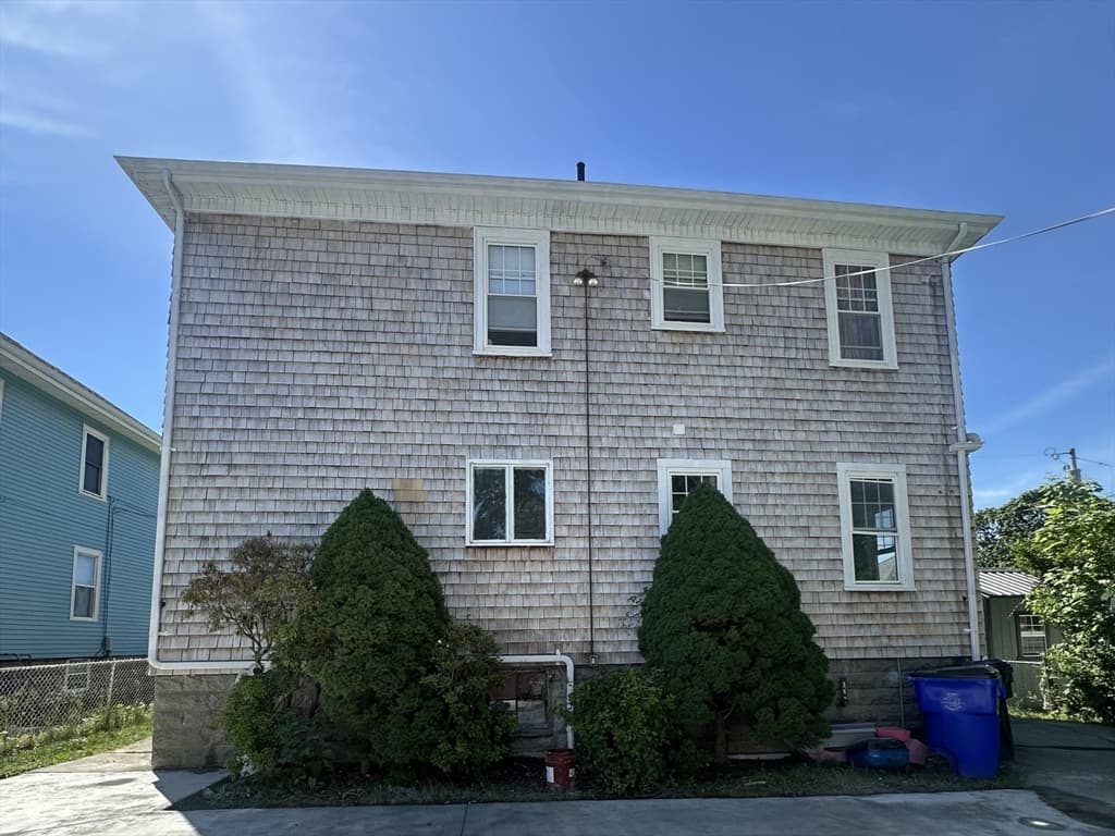 435-437 Stetson St, Fall River MA 02720 photo 4
