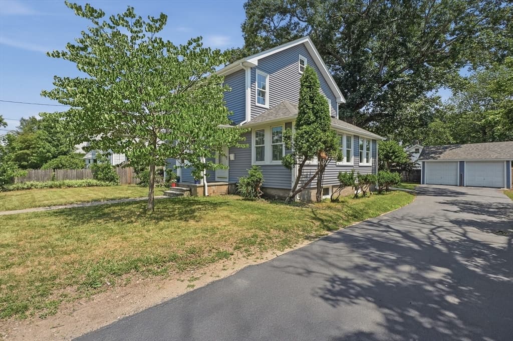 190 Manomet St, Brockton MA 02301 photo 3
