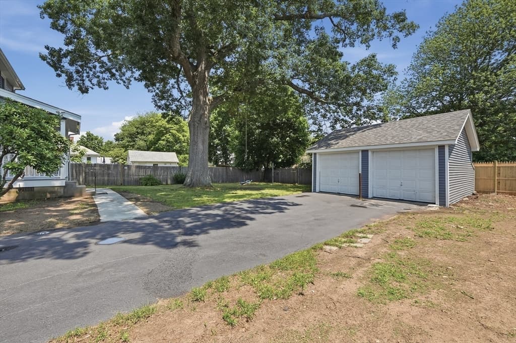 190 Manomet St, Brockton MA 02301 photo 10