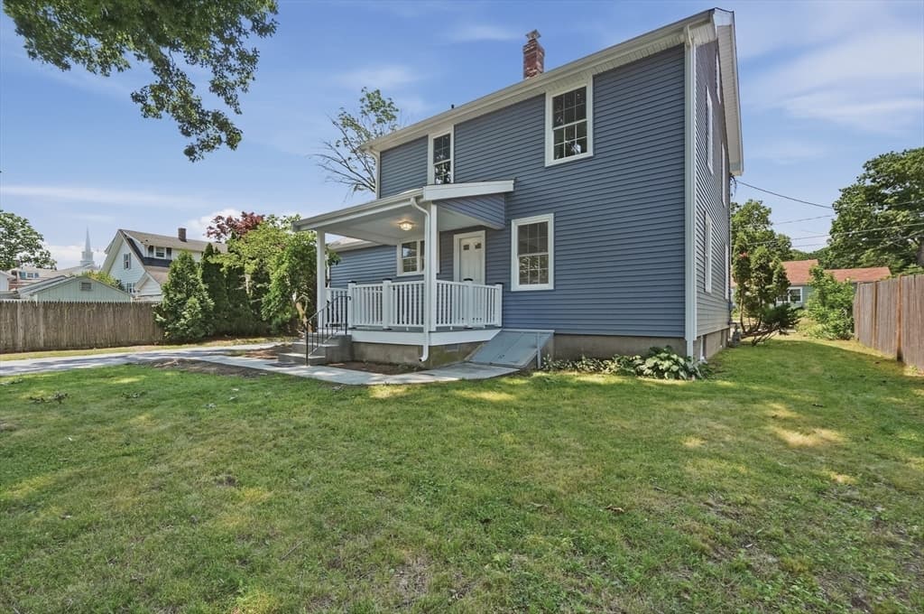 190 Manomet St, Brockton MA 02301 photo 4