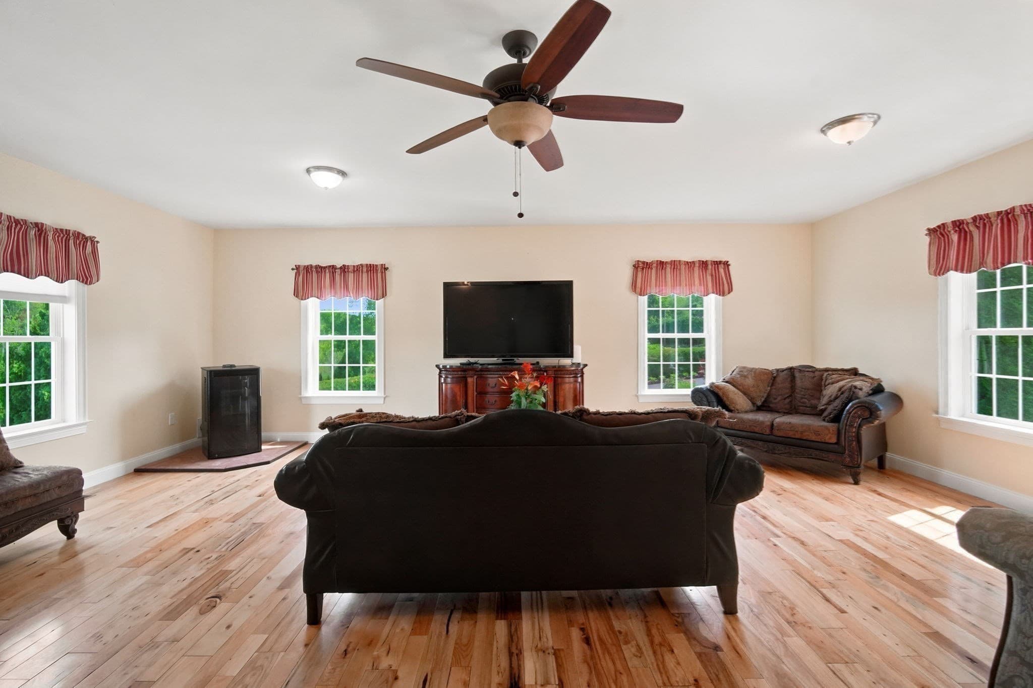 Single Family Residence at 54 College Hwy, Southwick MA 01077, Southwick, photo 17 of 41