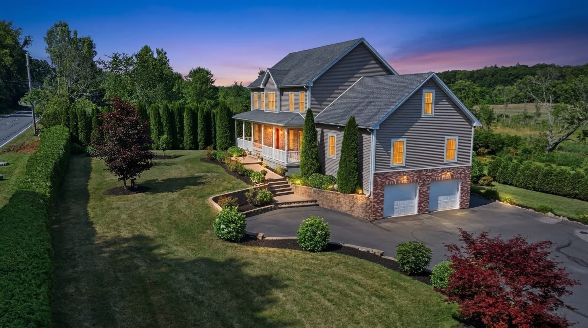 54 College Hwy, Southwick MA 01077
