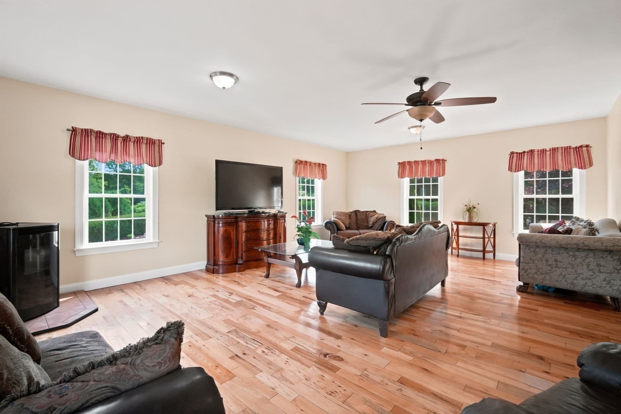 Single Family Residence at 54 College Hwy, Southwick MA 01077, Southwick, photo 15 of 41