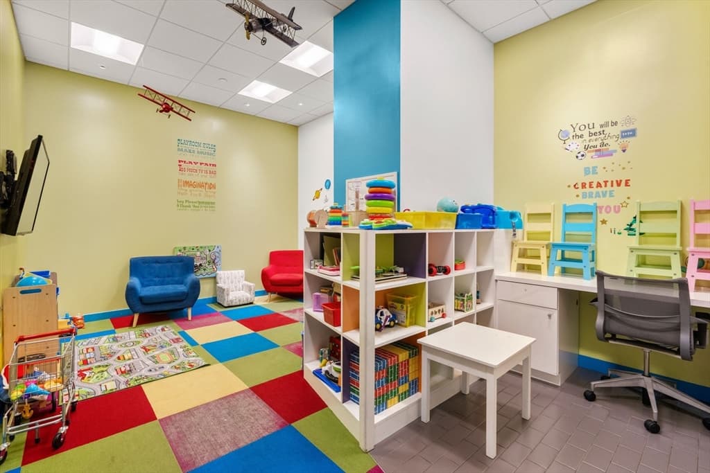 Condominium at 580 Washington St # 8C, Boston MA 02111, Boston, photo 32 of 39