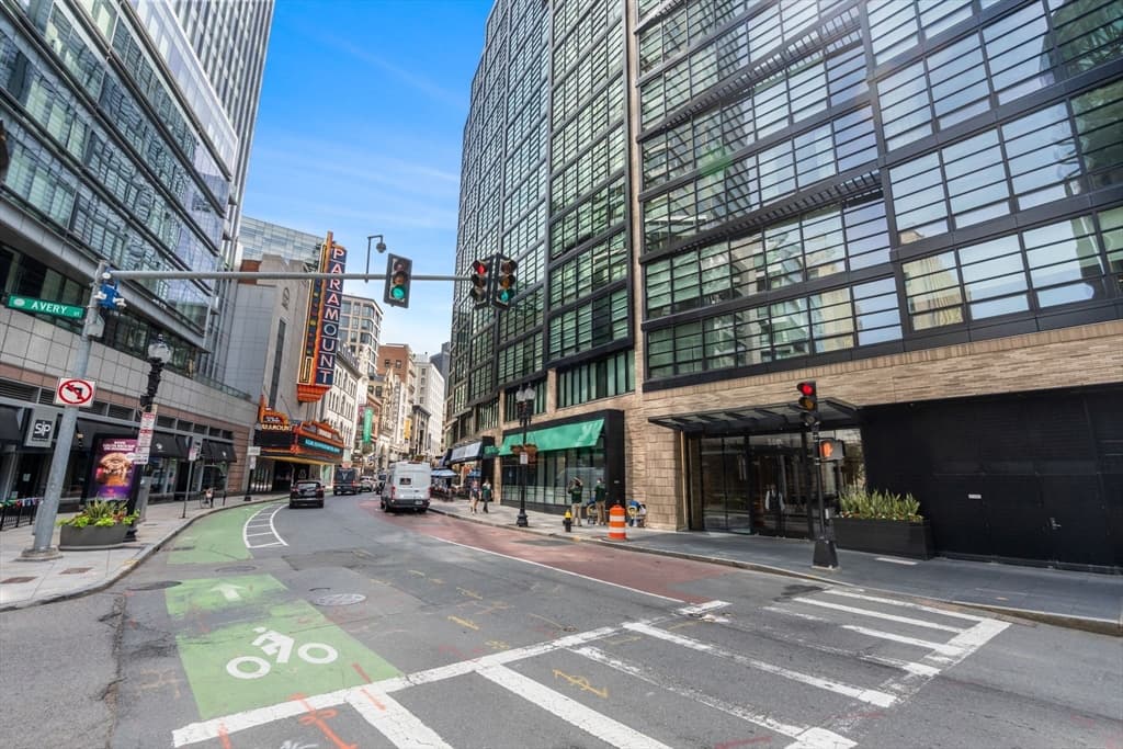 Condominium at 580 Washington St # 8C, Boston MA 02111, Boston, photo 38 of 39