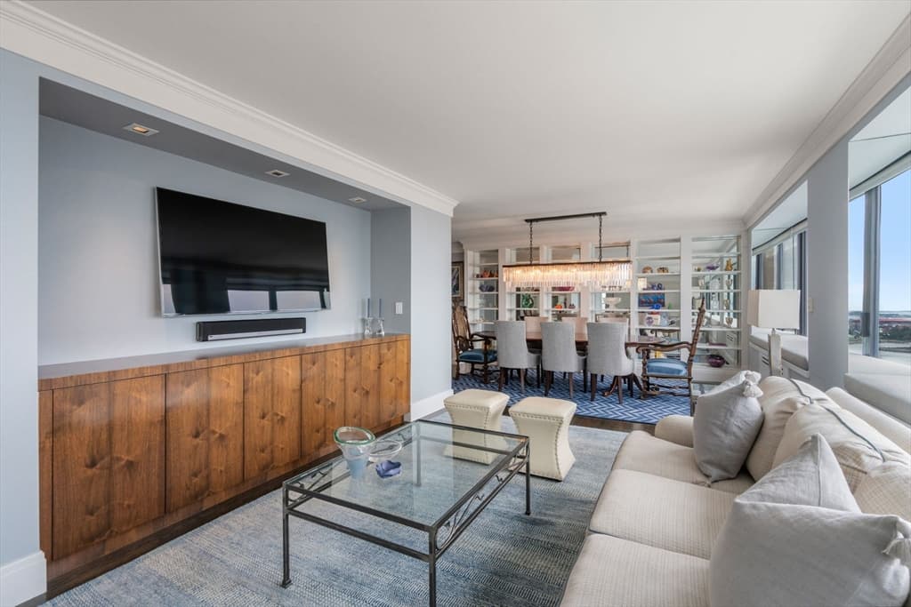 Condominium at 85 E India Row, Boston MA 02110, Boston, photo 3 of 34
