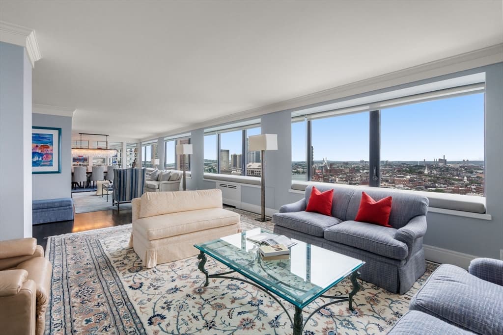 85 E India Row, Boston MA 02110