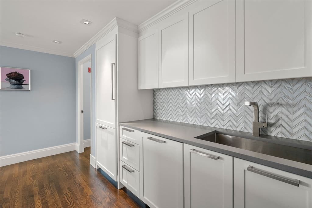Condominium at 85 E India Row, Boston MA 02110, Boston, photo 9 of 34