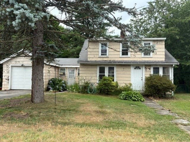 2 Barden Lane, Warren RI 02885