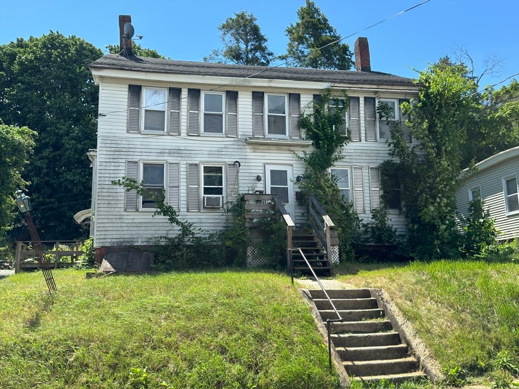 2053-2055 High St, Palmer MA 01080