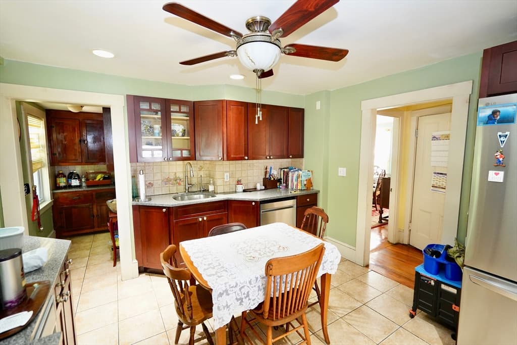 52 Meagher Ave, Milton MA 02186 photo 4