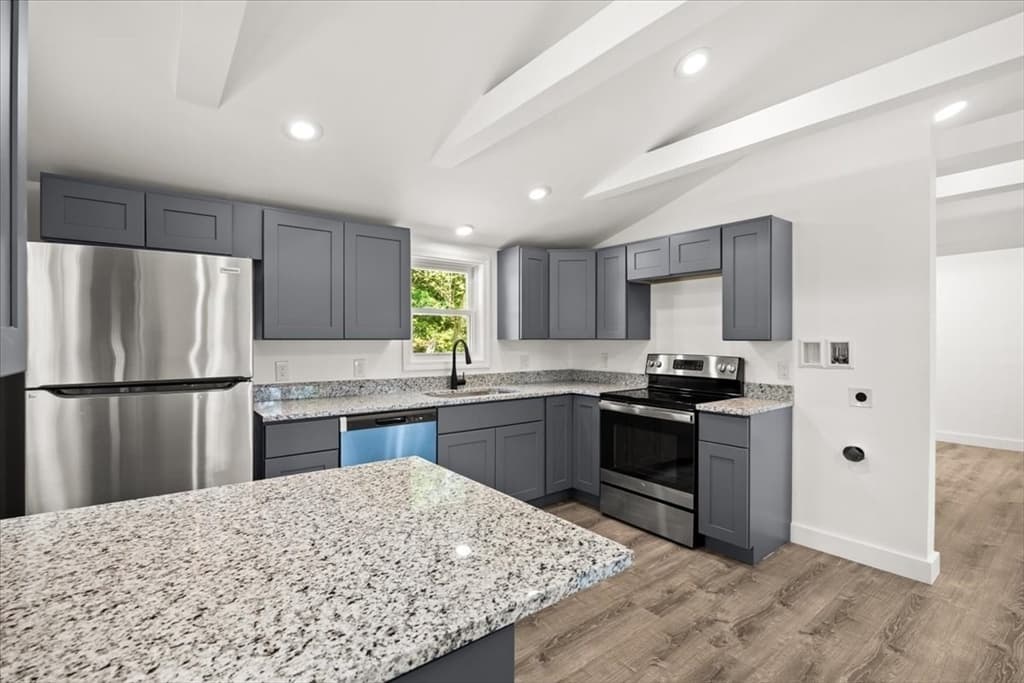 13 Cherry St, Lakeville MA 02347 photo 4