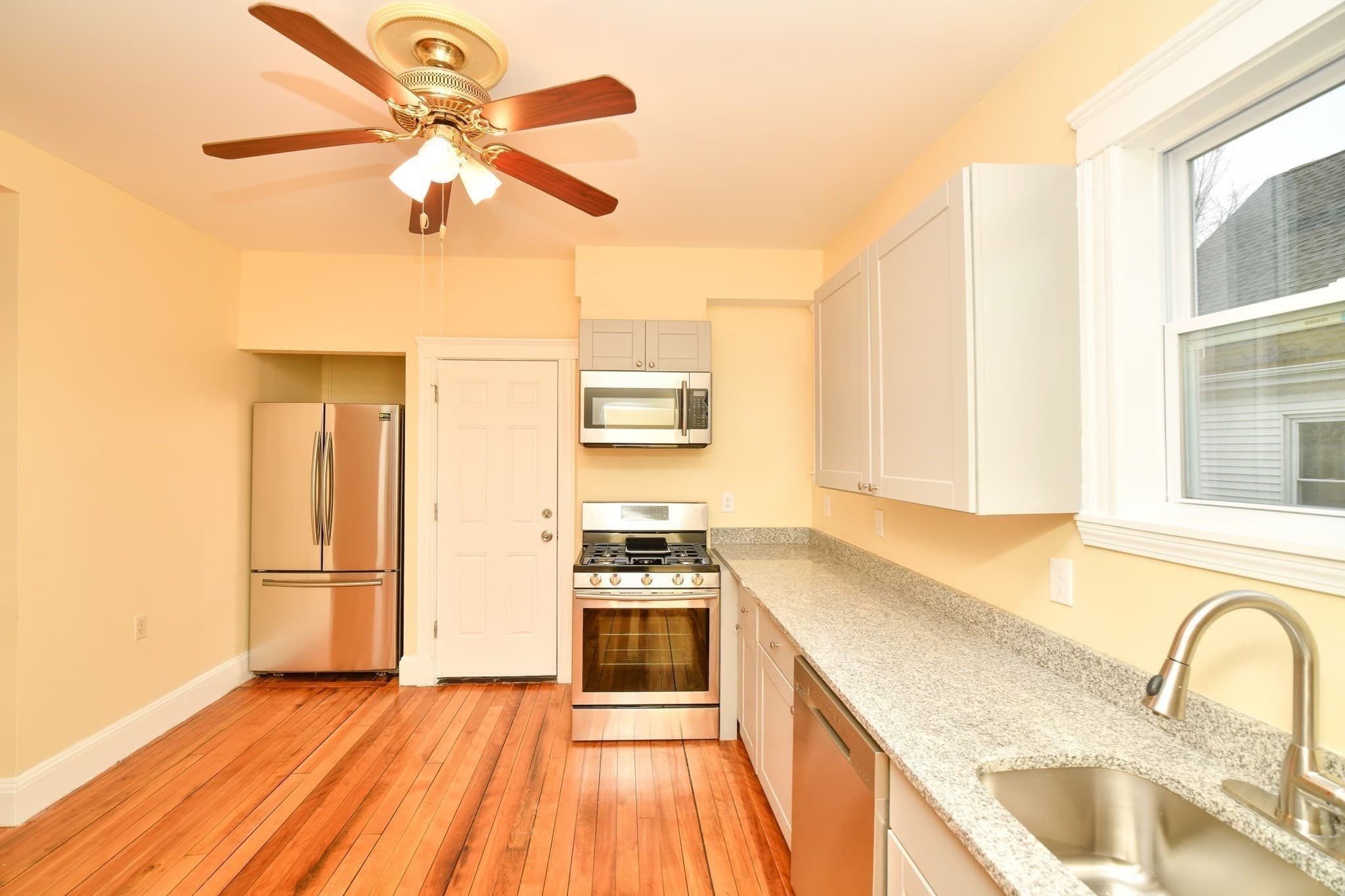 3 Family at 15 Vesta Rd, Boston MA 02124, Boston, photo 3 of 16