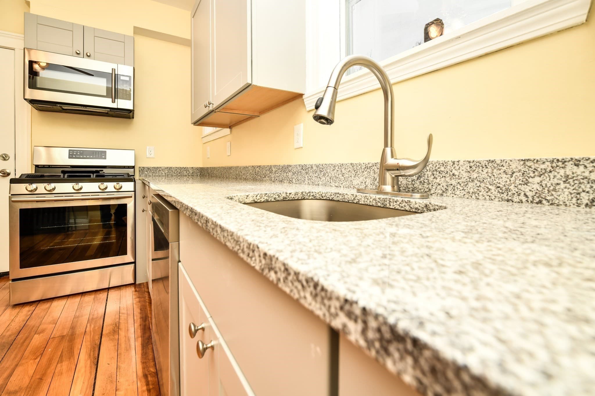 3 Family at 15 Vesta Rd, Boston MA 02124, Boston, photo 4 of 16