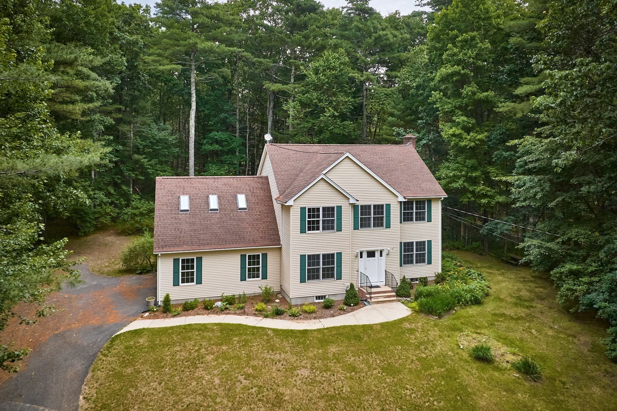 Single Family Residence at 169 Aldrich St, Belchertown MA 01007, photo 2 of 42