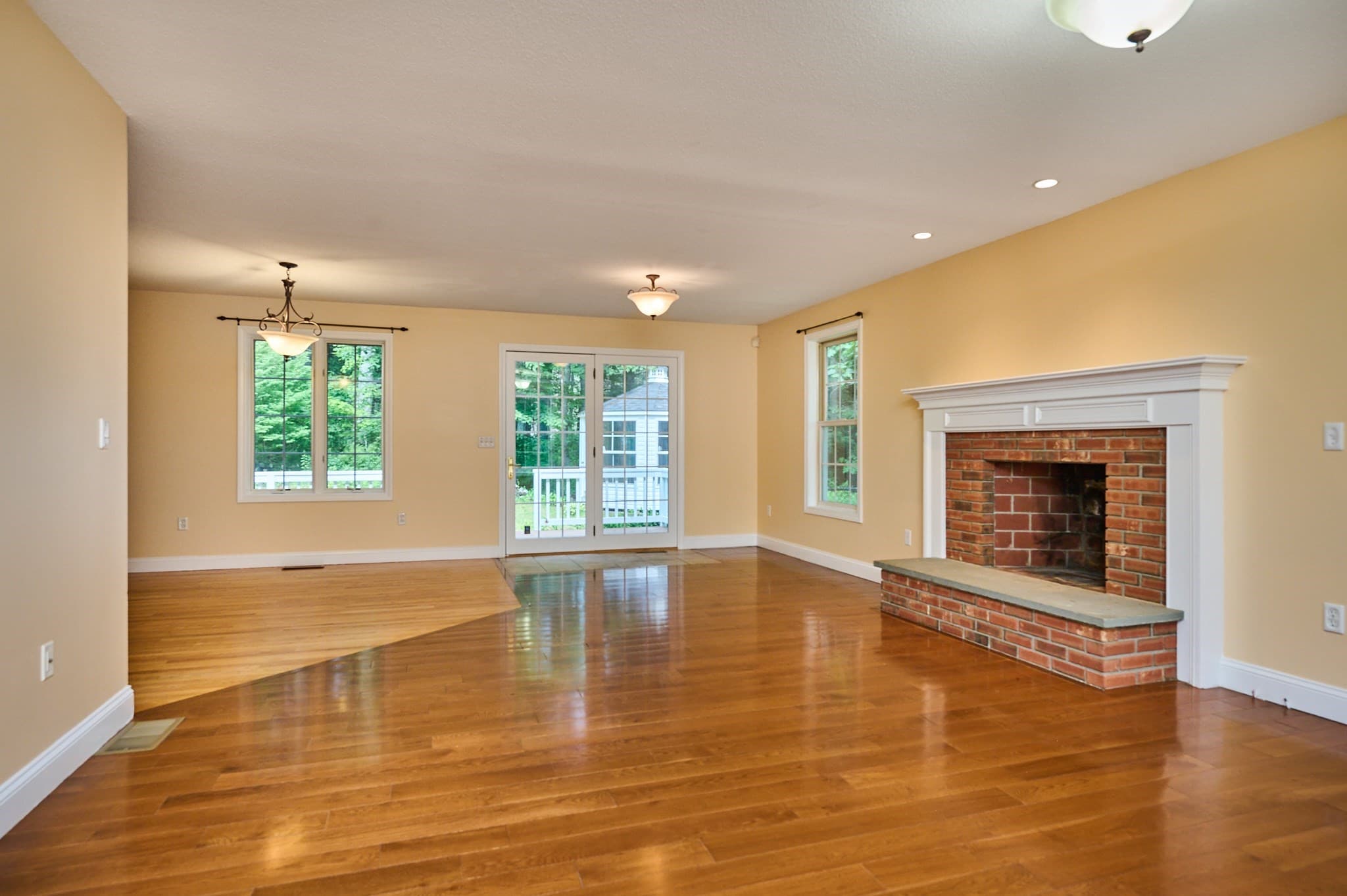 Single Family Residence at 169 Aldrich St, Belchertown MA 01007, photo 8 of 42