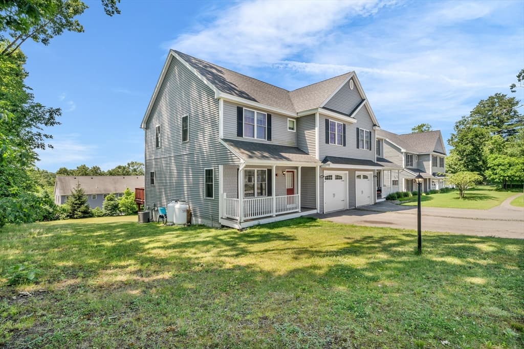 Condex at 2 Mackenzie Way # 2, Haverhill MA 01832, photo 3 of 37
