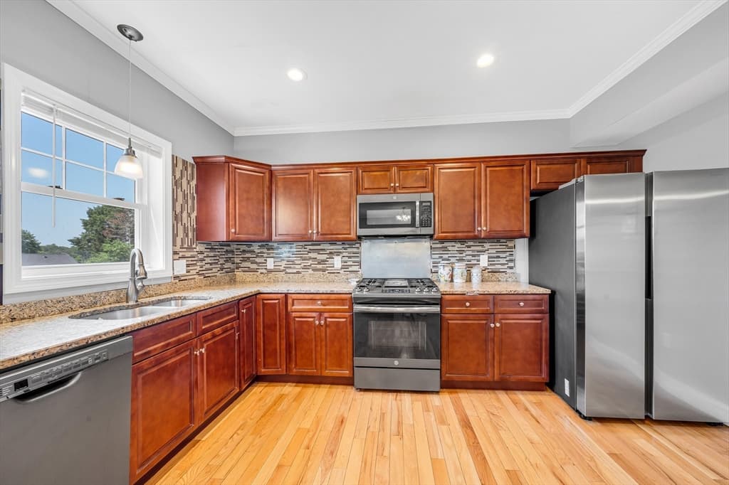 Condex at 2 Mackenzie Way # 2, Haverhill MA 01832, photo 8 of 37