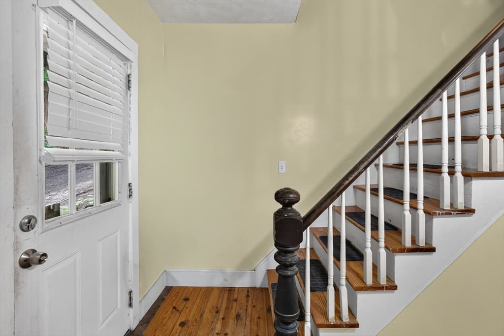 10 Burnett, Fitchburg MA 01420 photo 6