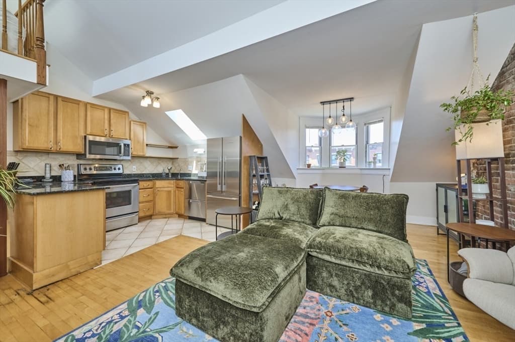 Condominium at 683 Massachusetts Ave. # 5, Boston MA 02118, Boston, photo 2 of 26