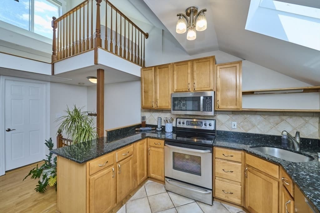 Condominium at 683 Massachusetts Ave. # 5, Boston MA 02118, Boston, photo 3 of 26