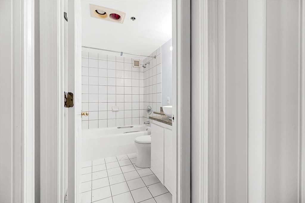 Condominium at 170 Tremont St # 204, Boston MA 02111, Boston, photo 10 of 15