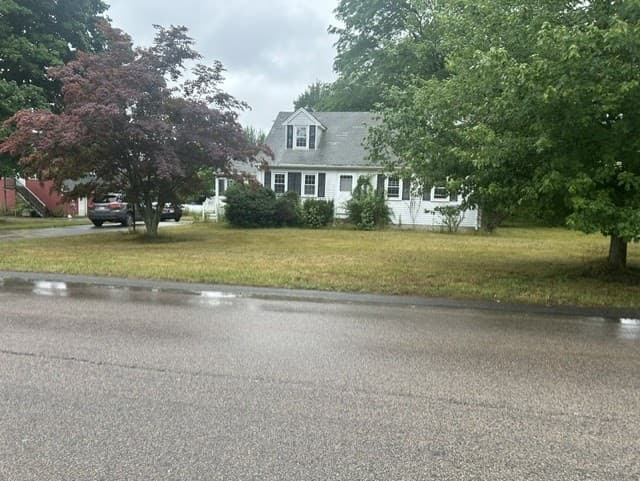 8 North St, Bridgewater MA 02324