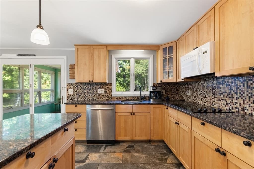 5 Paradise Road, Beverly MA 01915 photo 12