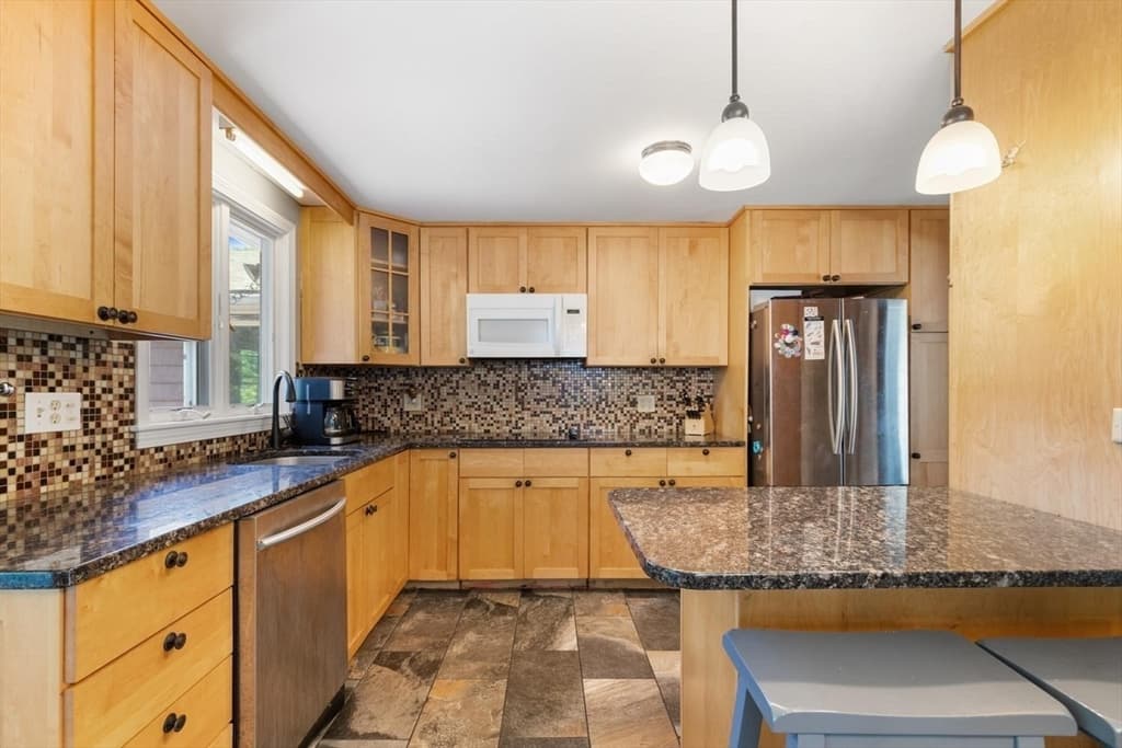 5 Paradise Road, Beverly MA 01915 photo 9