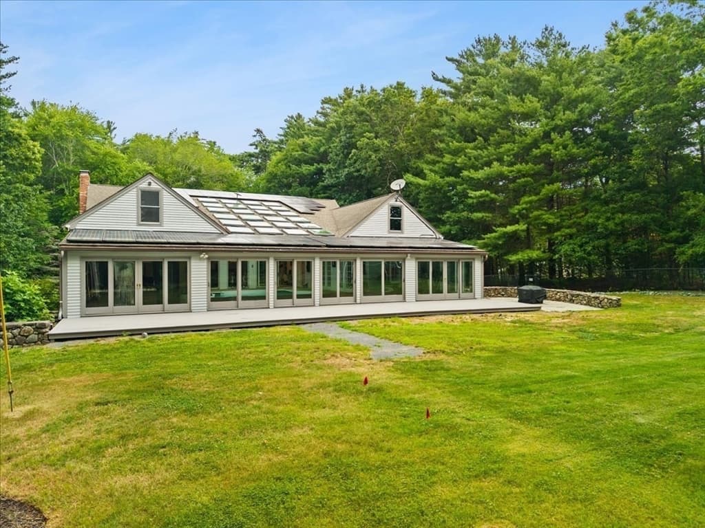 10 Kathy Ln, East Bridgewater MA 02333 photo 3