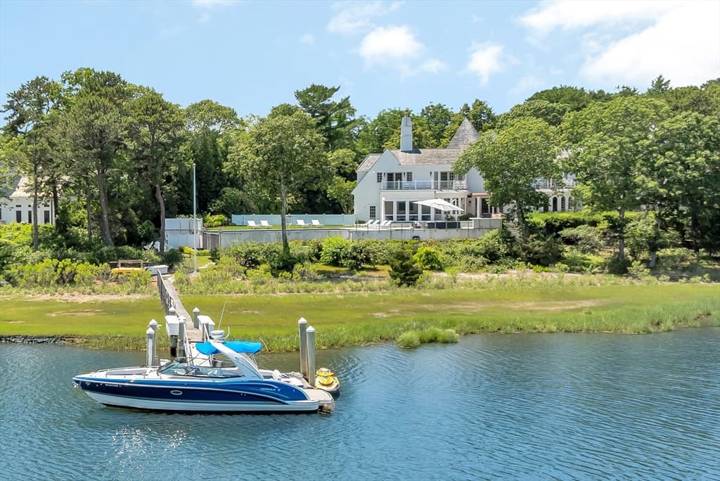 25 Oyster Way, Barnstable MA 02655
