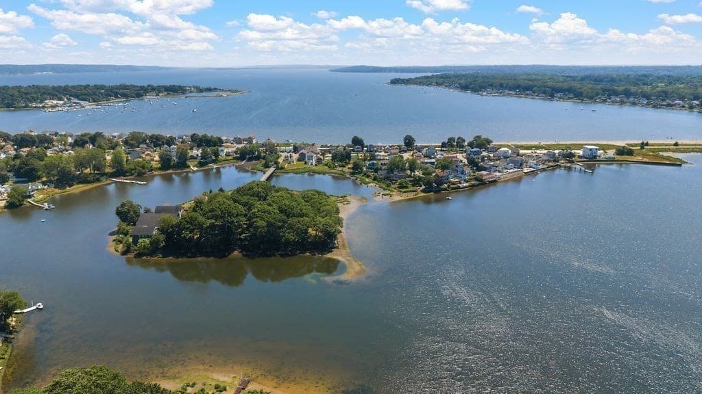 158 Ocean View, Swansea MA 02777 photo 3