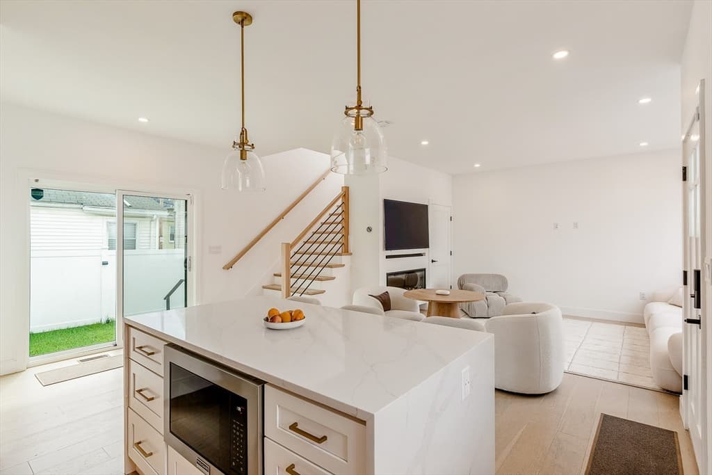 45 Kelvin Street # 45, Everett MA 02149 photo 4