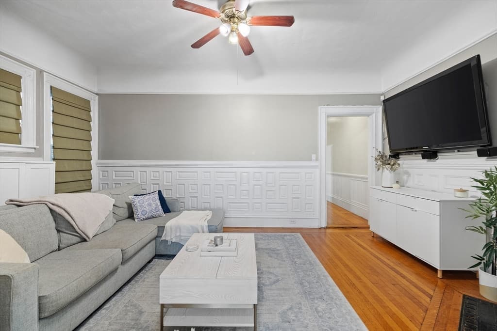 Condominium at 259 Beacon Street # 23, Boston MA 02116, Boston, photo 2 of 14