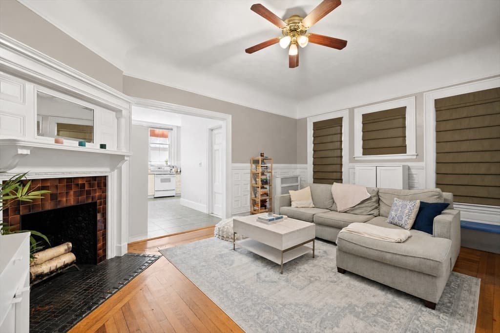 Condominium at 259 Beacon Street # 23, Boston MA 02116, Boston, photo 3 of 14