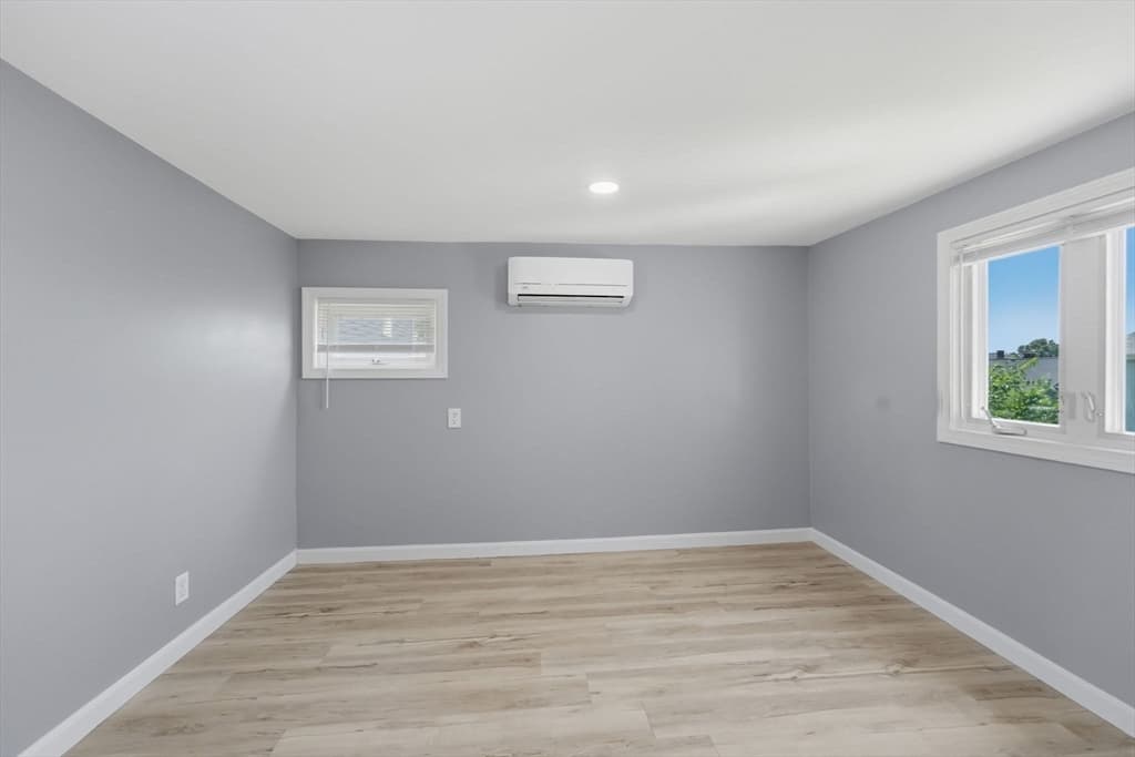 415 Anthony St, Fall River MA 02720 photo 7