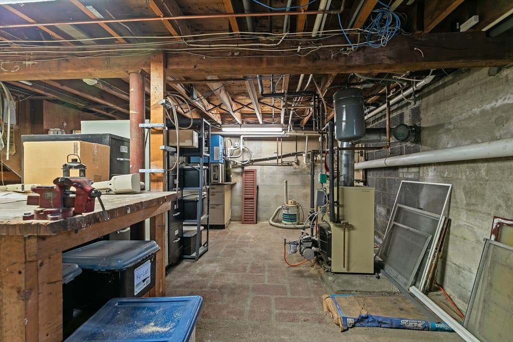 74 Valley, Middletown RI 02842 photo 37