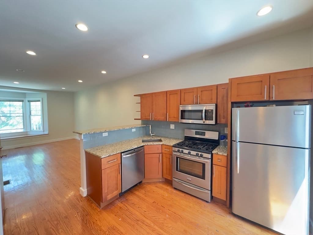 2 Mount Pleasant Pl # 1, Boston MA 02119
