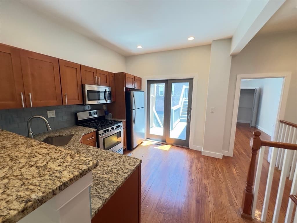 Condominium at 2 Mount Pleasant Pl # 1, Boston MA 02119, Boston, photo 4 of 12