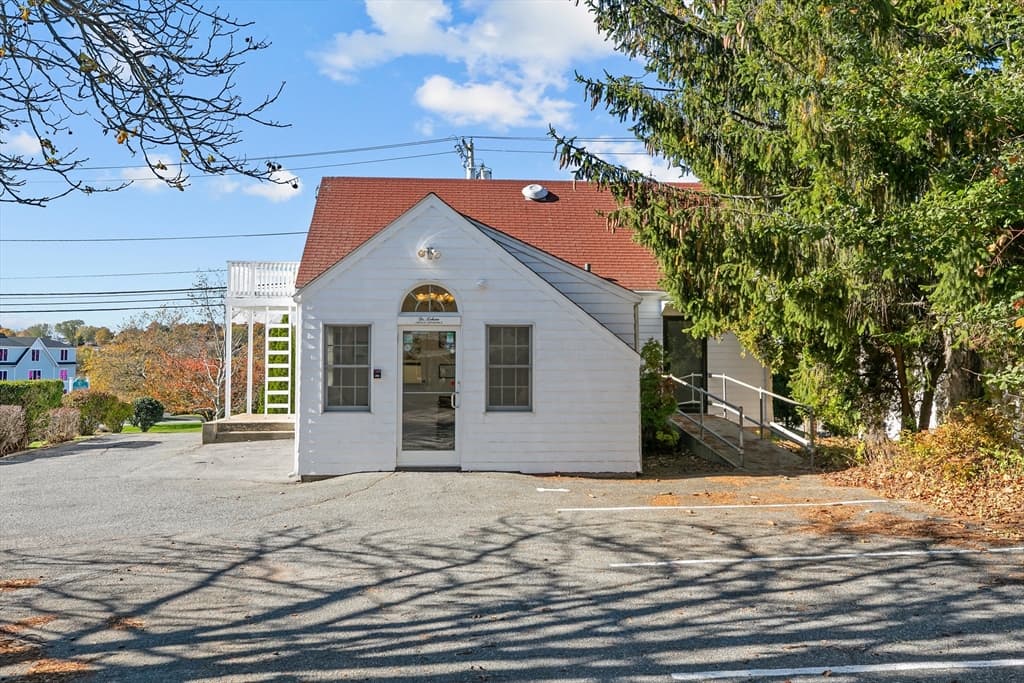 74 Valley, Middletown RI 02842 photo 40