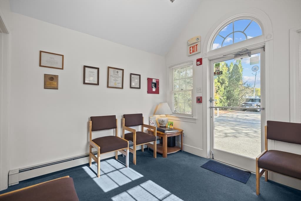 74 Valley, Middletown RI 02842 photo 4