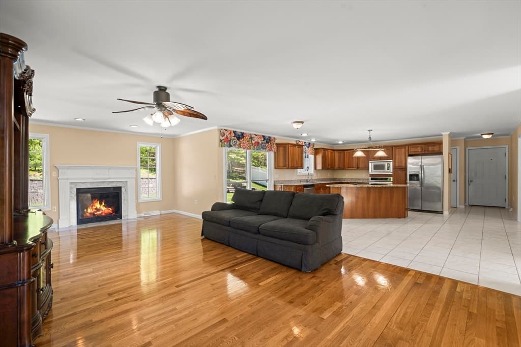 1507 E Mountain Rd, Westfield MA 01085 photo 7