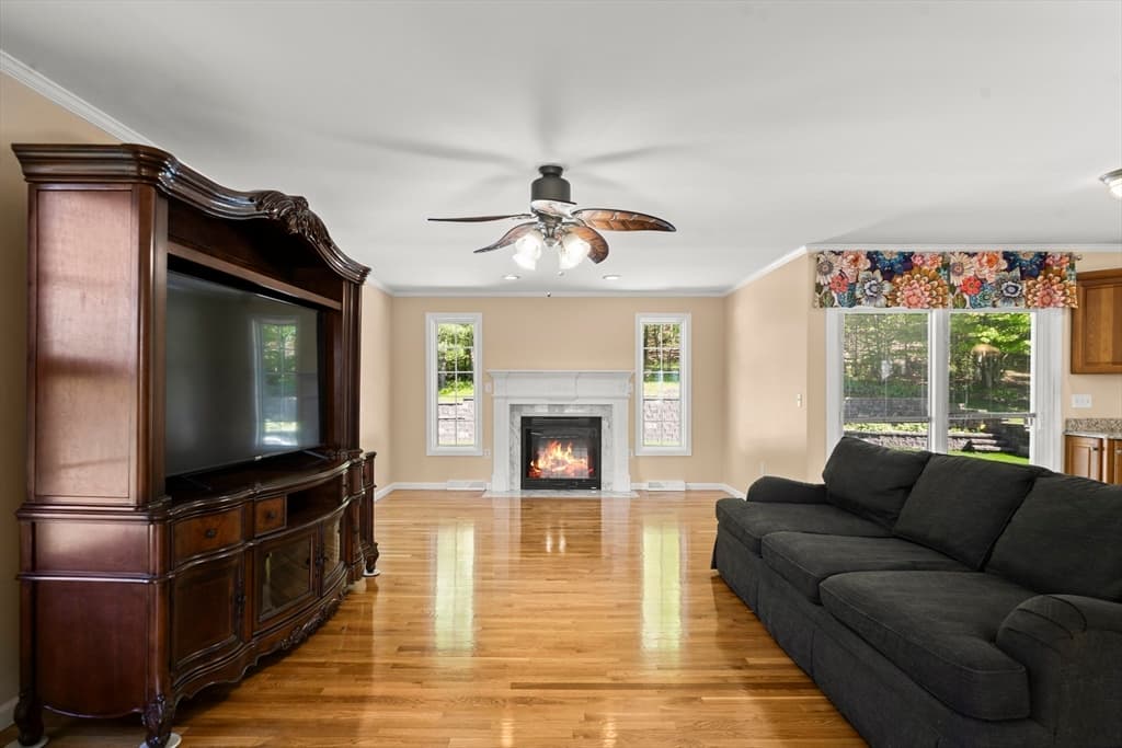 1507 E Mountain Rd, Westfield MA 01085 photo 8