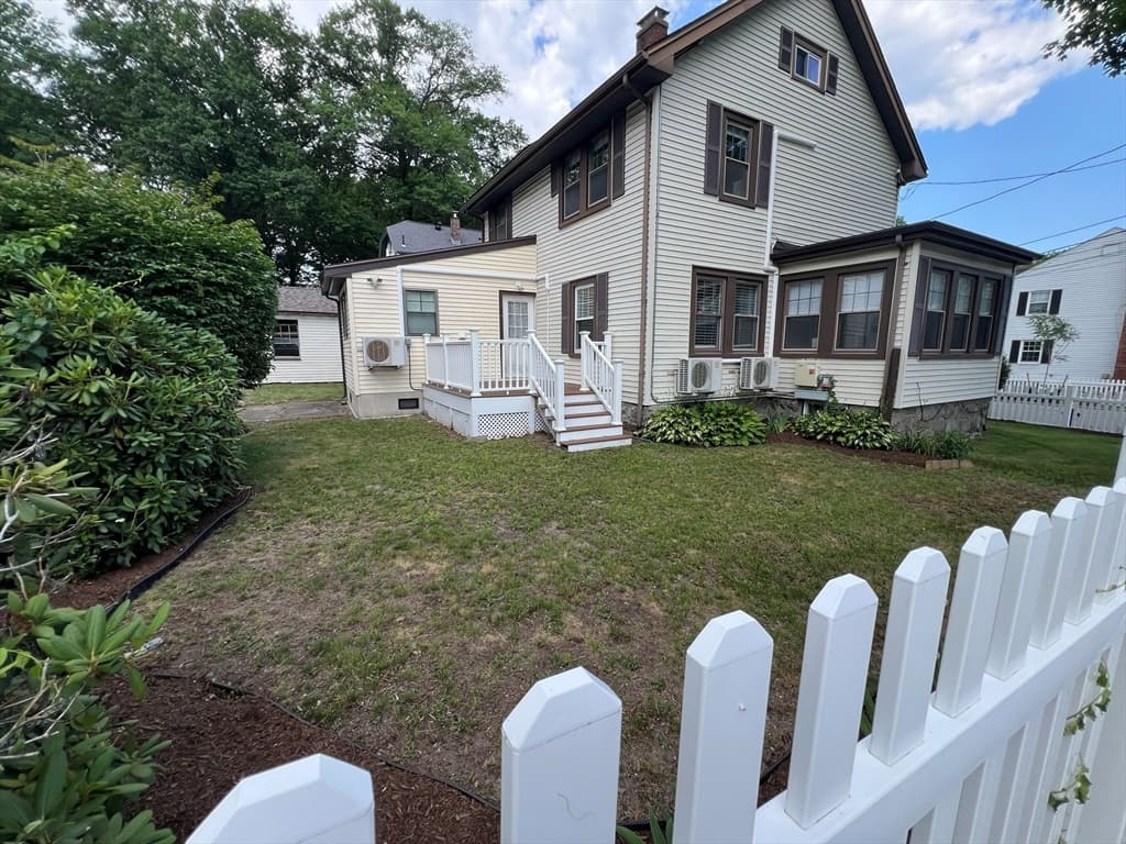 Single Family Residence at 40 Kingsland Rd, Boston MA 02132, Boston, photo 2 of 21